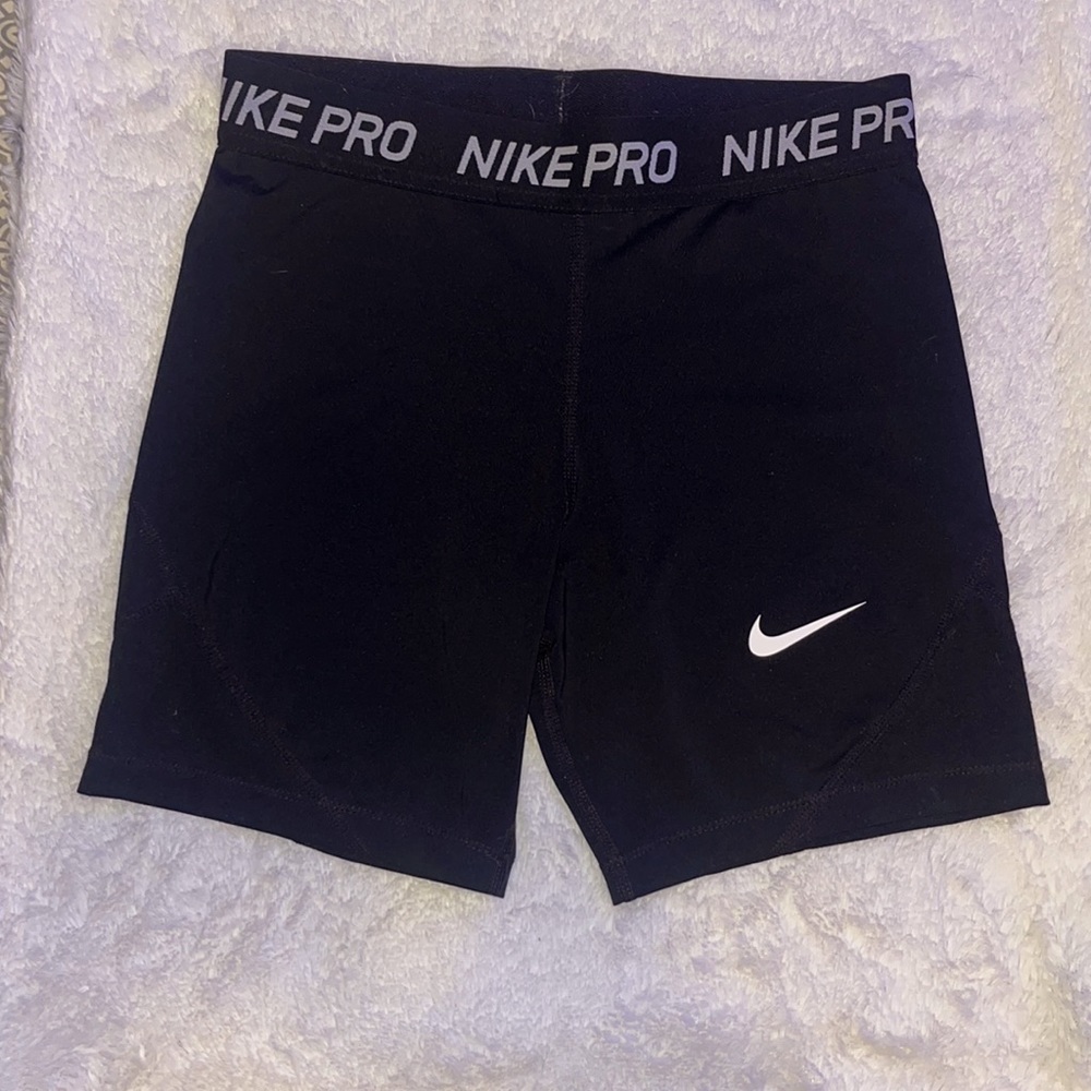 XS Black Nike pros